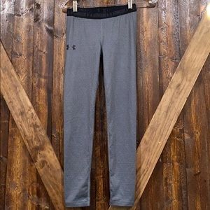 Youth girls leggings.